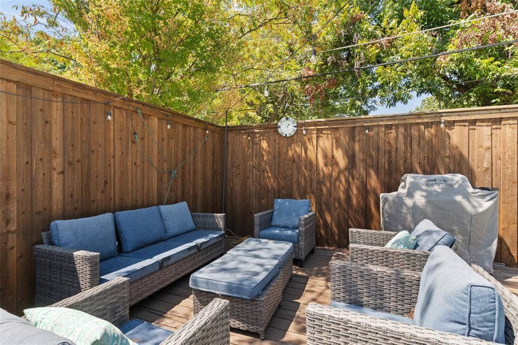 6759 E Mockingbird Lane, Dallas, TX 75214 6759 E Mockingbird Lane, Dallas, TX 75214