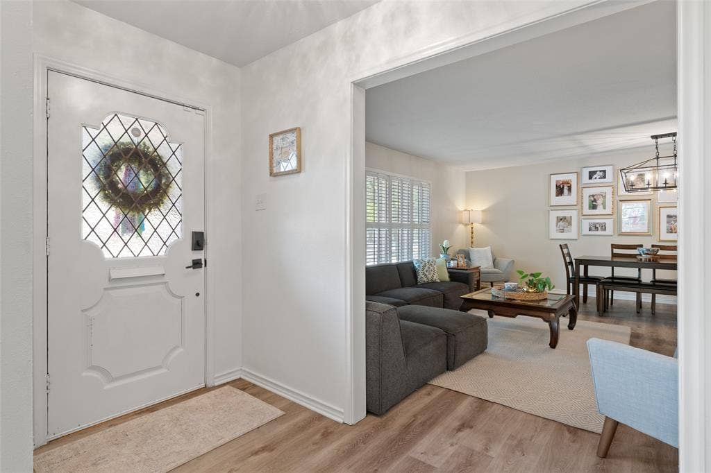 6759 E Mockingbird Lane, Dallas, TX 75214 6759 E Mockingbird Lane, Dallas, TX 75214