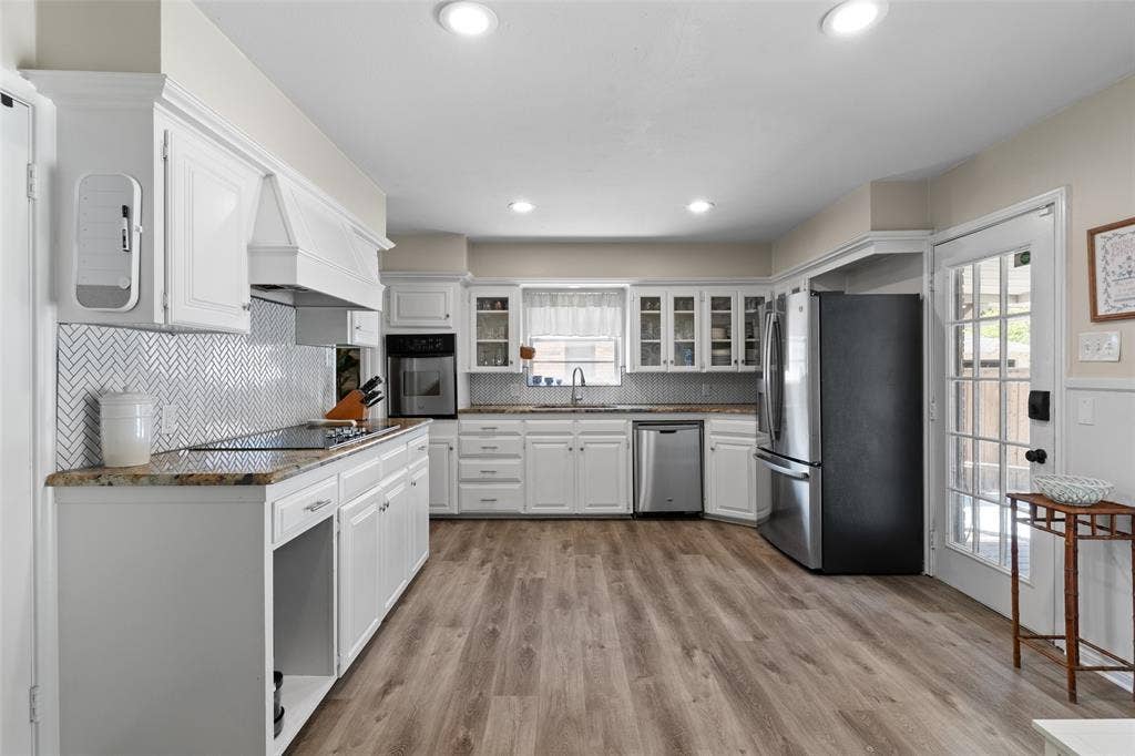 6759 E Mockingbird Lane, Dallas, TX 75214 6759 E Mockingbird Lane, Dallas, TX 75214