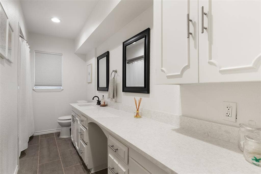 6759 E Mockingbird Lane, Dallas, TX 75214 6759 E Mockingbird Lane, Dallas, TX 75214