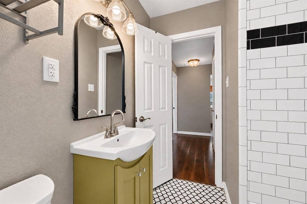 2822 Materhorn Drive, Dallas, TX 75228 2822 Materhorn Drive, Dallas, TX 75228