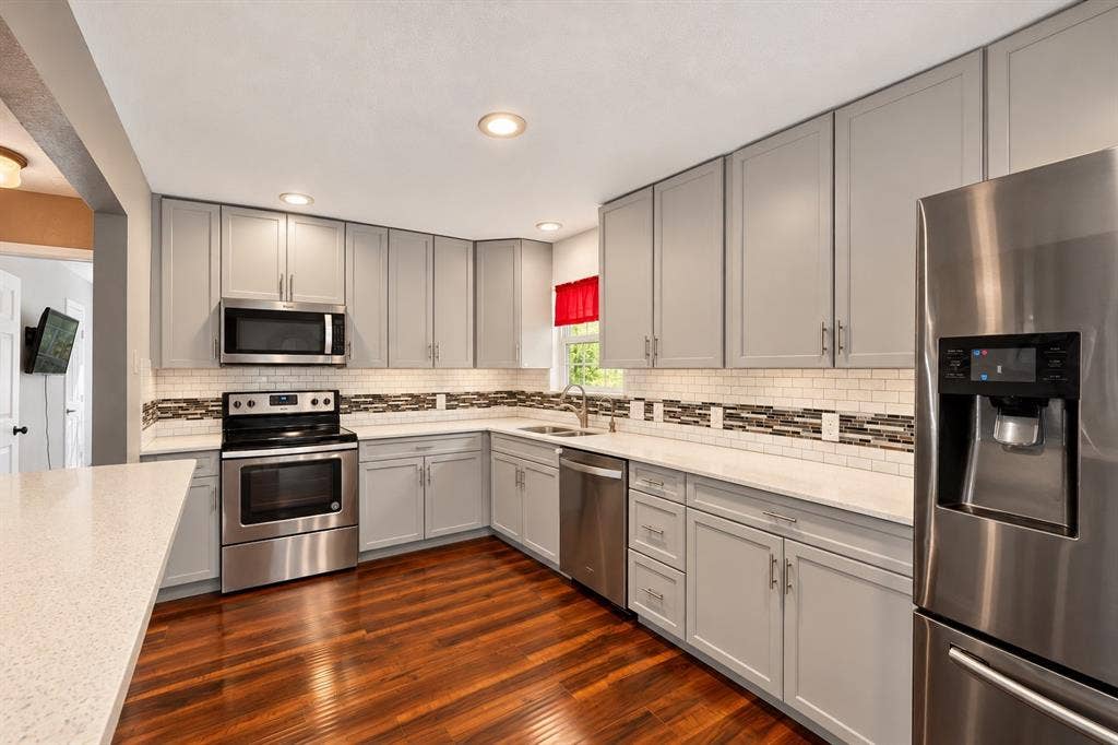 2822 Materhorn Drive, Dallas, TX 75228 2822 Materhorn Drive, Dallas, TX 75228