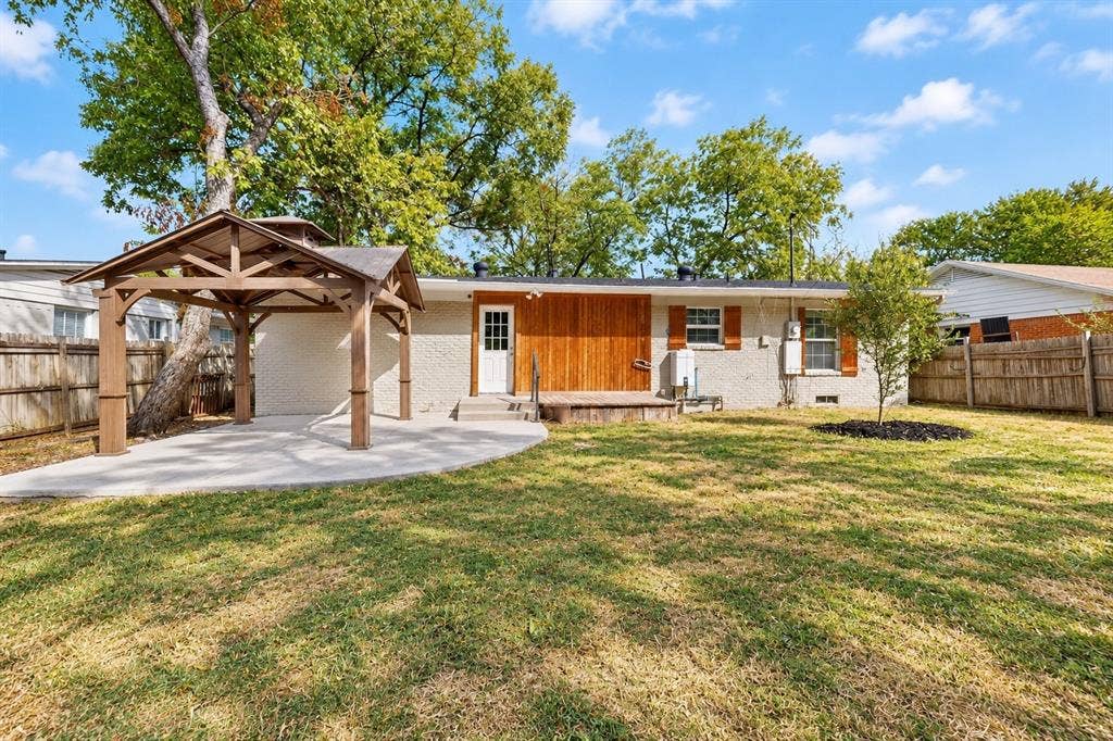 2822 Materhorn Drive, Dallas, TX 75228 2822 Materhorn Drive, Dallas, TX 75228