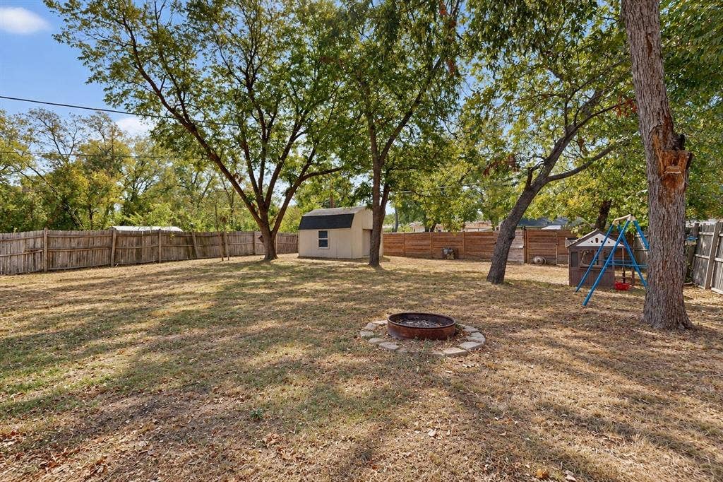 2822 Materhorn Drive, Dallas, TX 75228 2822 Materhorn Drive, Dallas, TX 75228