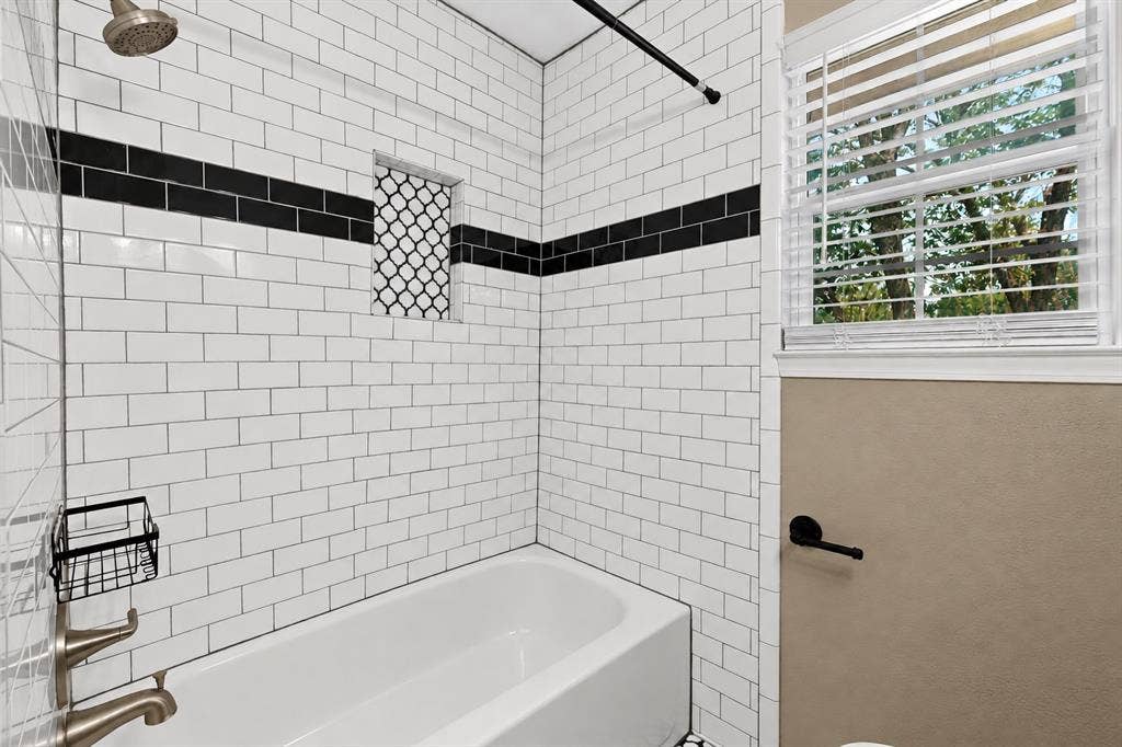 2822 Materhorn Drive, Dallas, TX 75228 2822 Materhorn Drive, Dallas, TX 75228