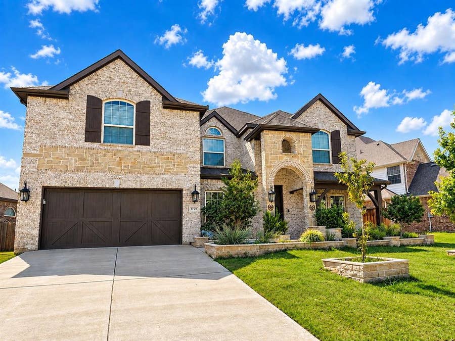 Property photo for 7720 Falcon Ridge Road, Denton, TX