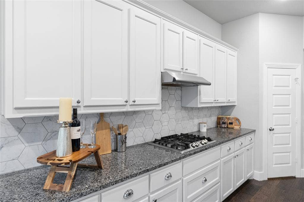 1317 Thrasher Drive, Little Elm, TX 75068 1317 Thrasher Drive, Little Elm, TX 75068