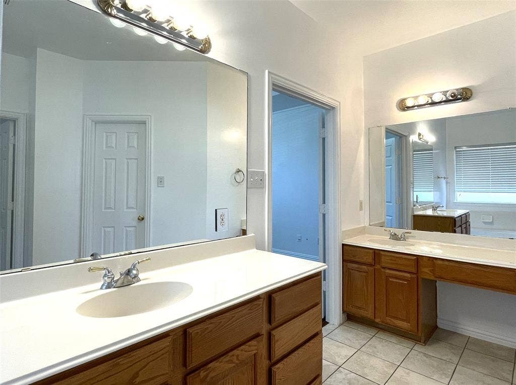 4400 Avebury Drive, Plano, TX 75024 4400 Avebury Drive, Plano, TX 75024