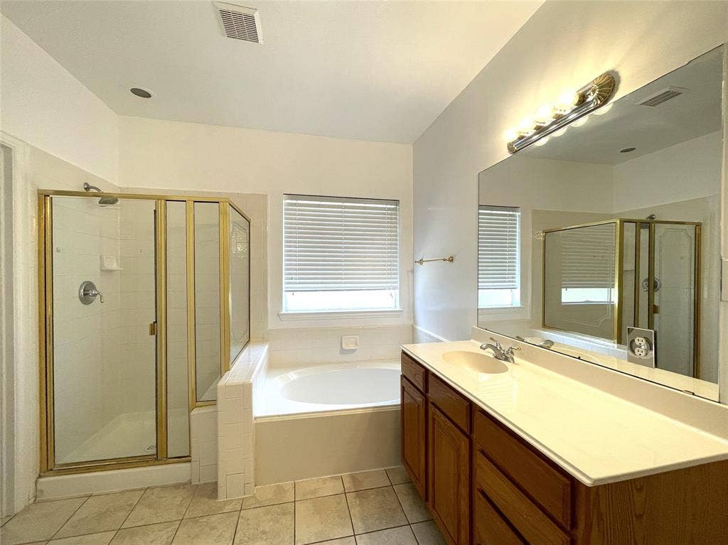 4400 Avebury Drive, Plano, TX 75024 4400 Avebury Drive, Plano, TX 75024