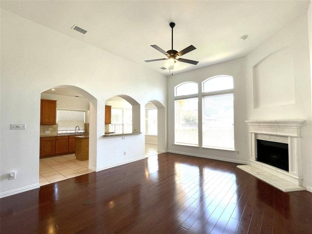 4400 Avebury Drive, Plano, TX 75024 4400 Avebury Drive, Plano, TX 75024