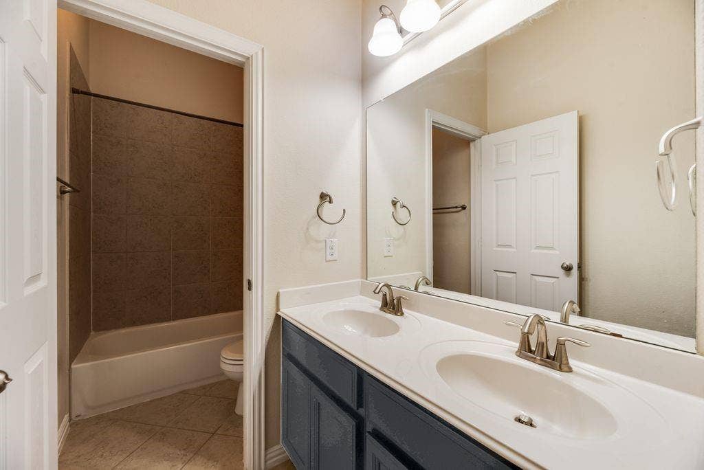 415 San Marcos Drive, Irving, TX 75039