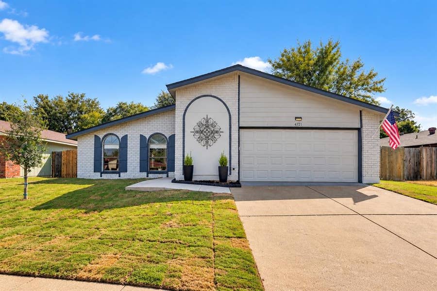 Property photo for 4721 Woodfield Drive, Arlington, TX