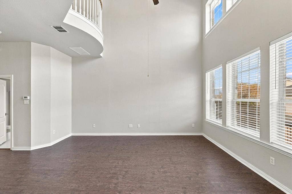4018 Milan Drive, Irving, TX 75038 4018 Milan Drive, Irving, TX 75038