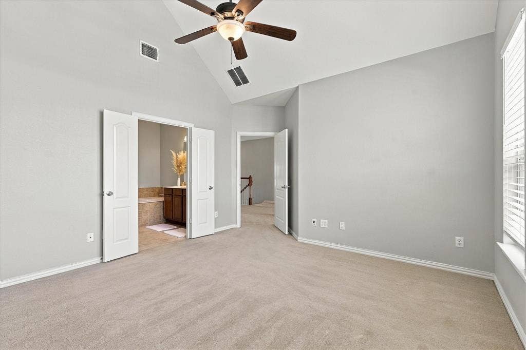 4018 Milan Drive, Irving, TX 75038 4018 Milan Drive, Irving, TX 75038