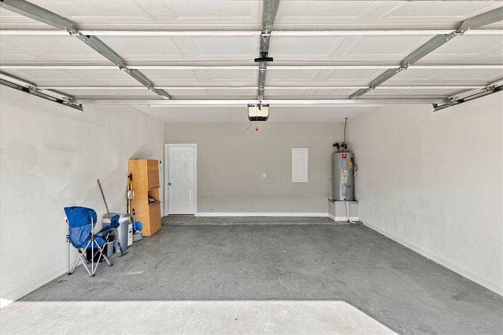 4018 Milan Drive, Irving, TX 75038 4018 Milan Drive, Irving, TX 75038