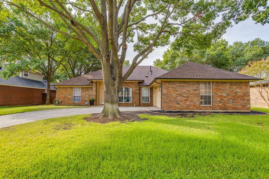 Property photo for 2637 Surrey Woods Road, Flower Mound, TX
