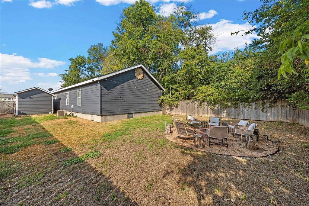 2220 S 2nd Street, Waco, TX 76706 2220 S 2nd Street, Waco, TX 76706