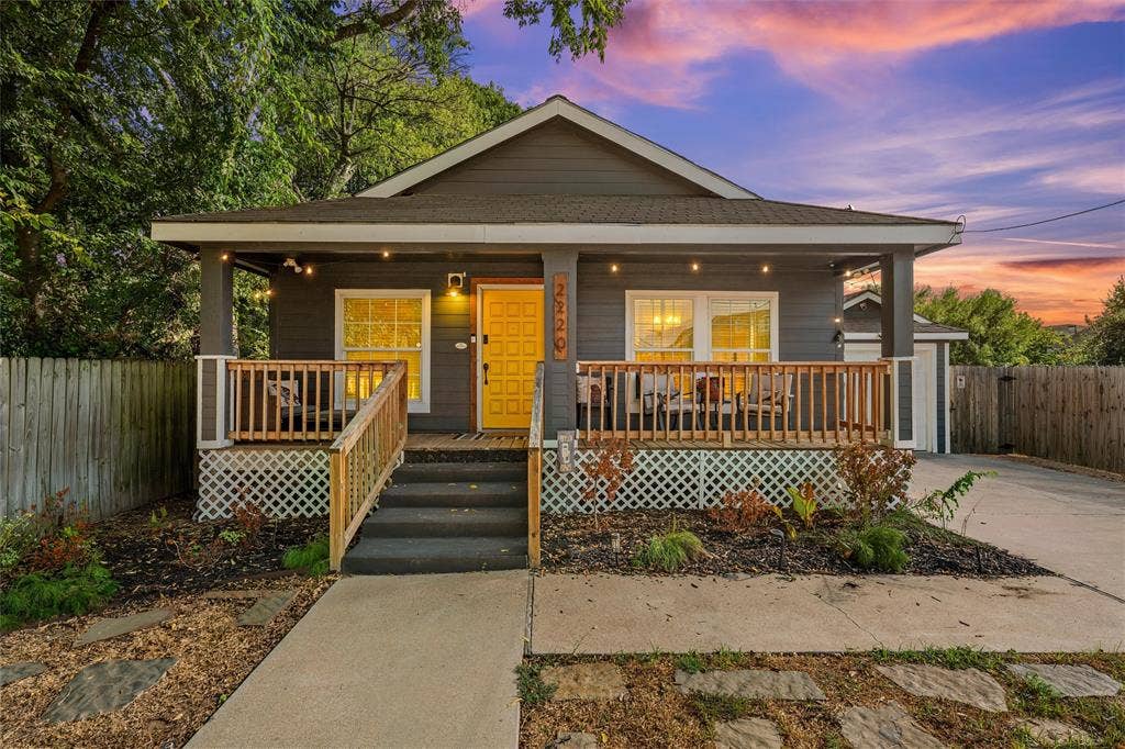 2220 S 2nd Street, Waco, TX 76706 2220 S 2nd Street, Waco, TX 76706
