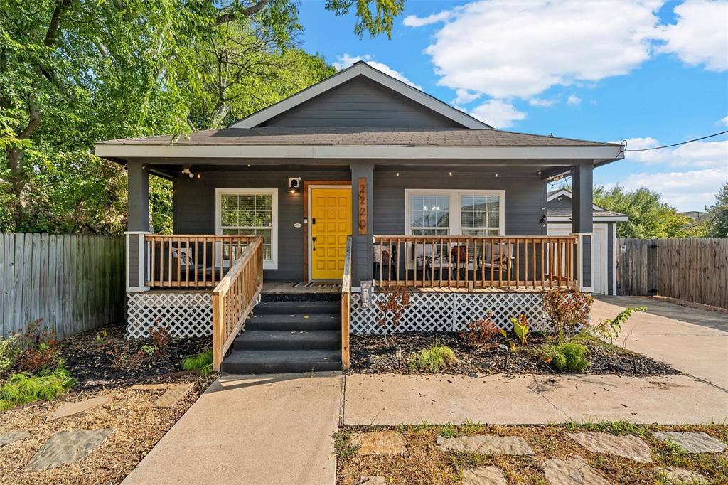 2220 S 2nd Street, Waco, TX 76706 2220 S 2nd Street, Waco, TX 76706