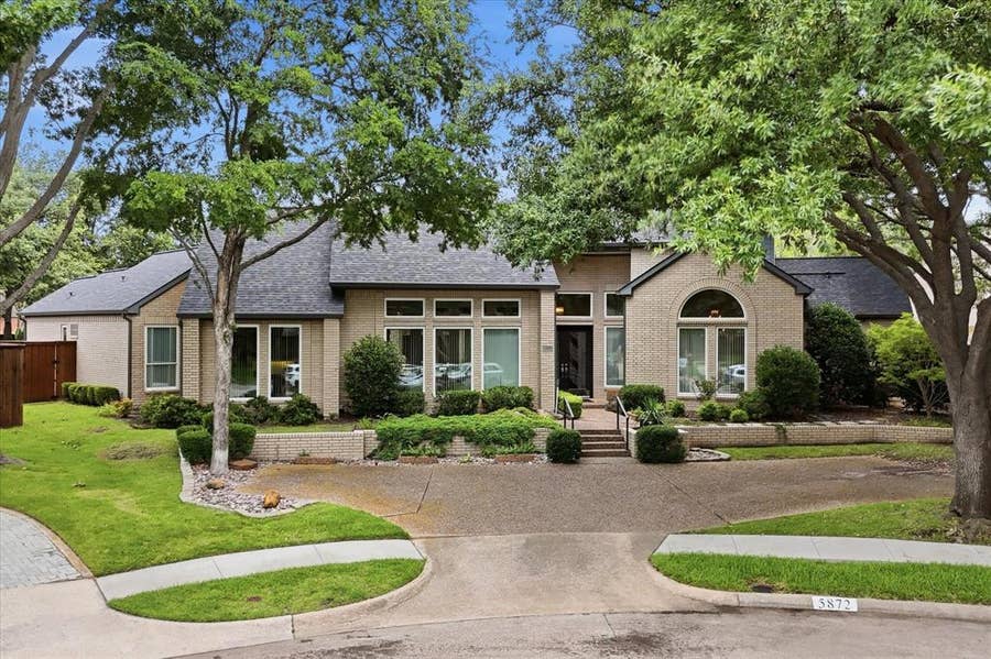 Property photo for 5872 Bridle Bend Court, Plano, TX