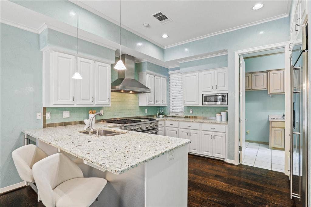 5872 Bridle Bend Court, Plano, TX 75093 5872 Bridle Bend Court, Plano, TX 75093