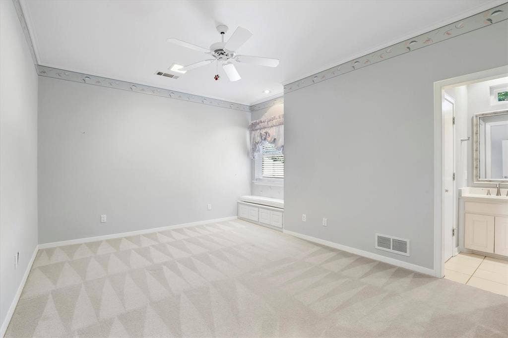 5872 Bridle Bend Court, Plano, TX 75093 Large secondary bedroom on the 2nd floor.