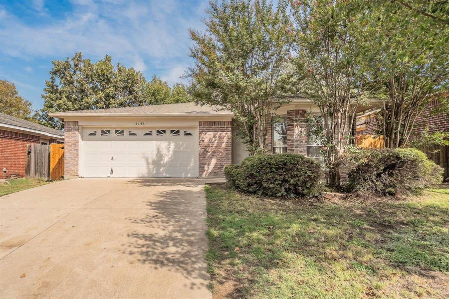 Property photo for 3745 Chaddybrook Lane, Fort Worth, TX