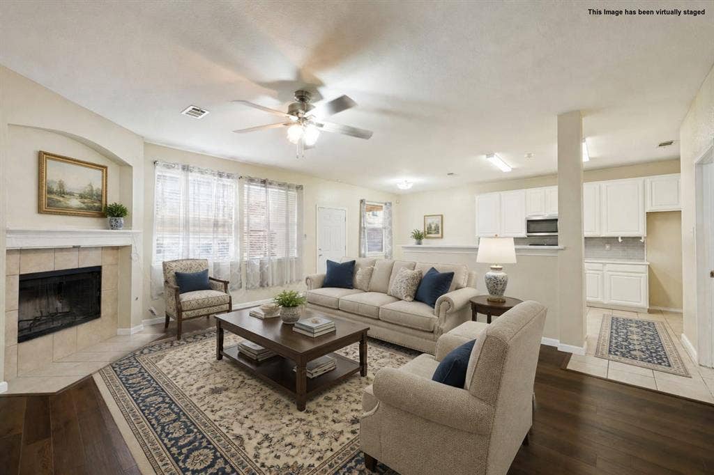 814 White Dove Drive, Arlington, TX 76017