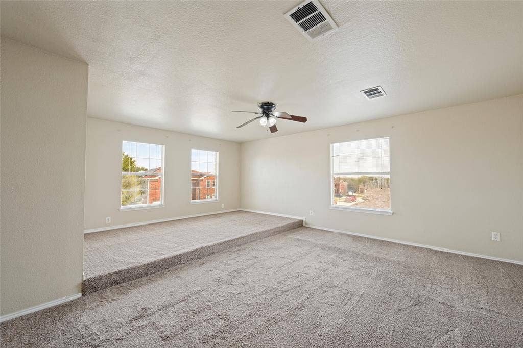 814 White Dove Drive, Arlington, TX 76017