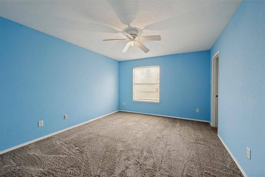 814 White Dove Drive, Arlington, TX 76017