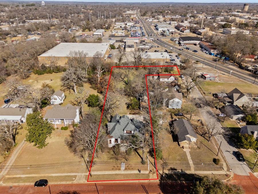 Property photo for 911 W Houston, Tyler, TX