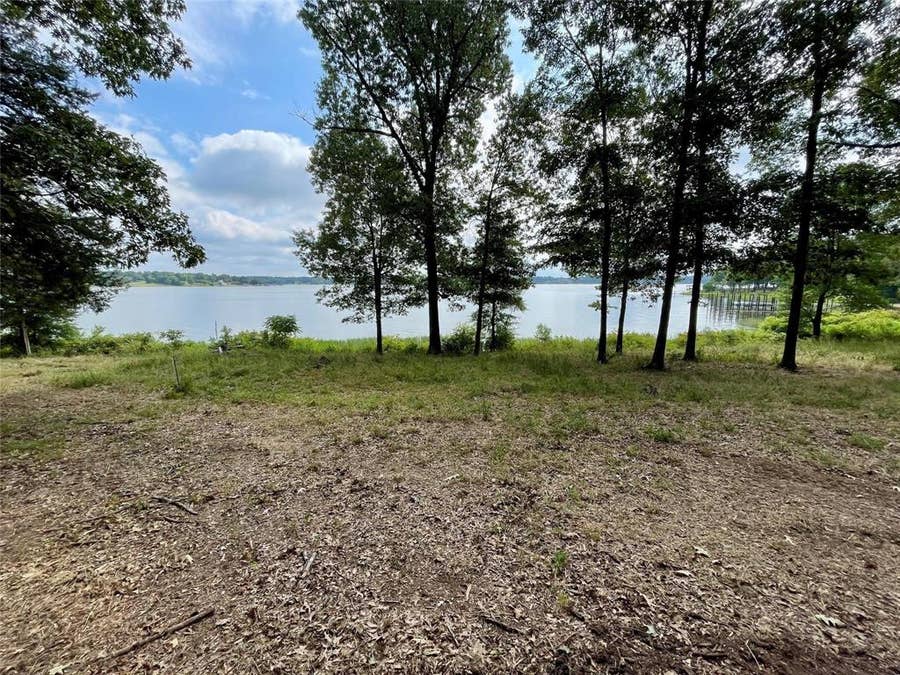 Property photo for 101 Sterling Shores Drive, Scroggins, TX