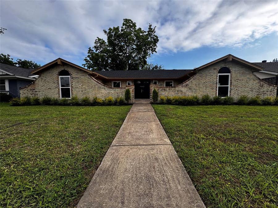 Property photo for 1826 Melrose Street, Garland, TX