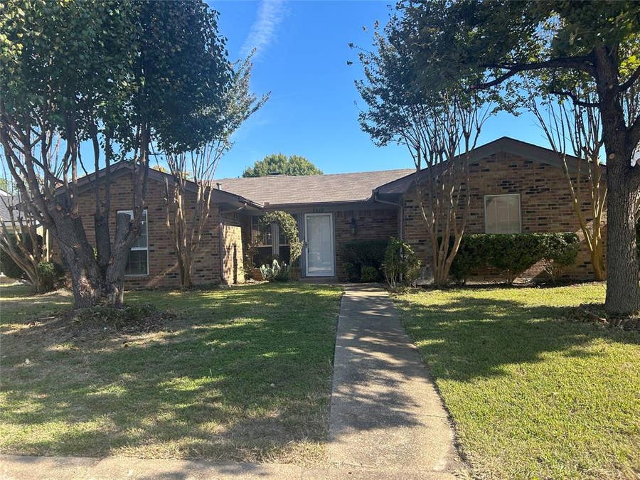 Property photo for 2302 Phoenix Drive, Garland, TX