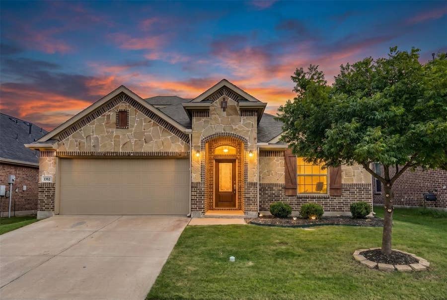 Property photo for 1352 Lake Grove Drive, Little Elm, TX