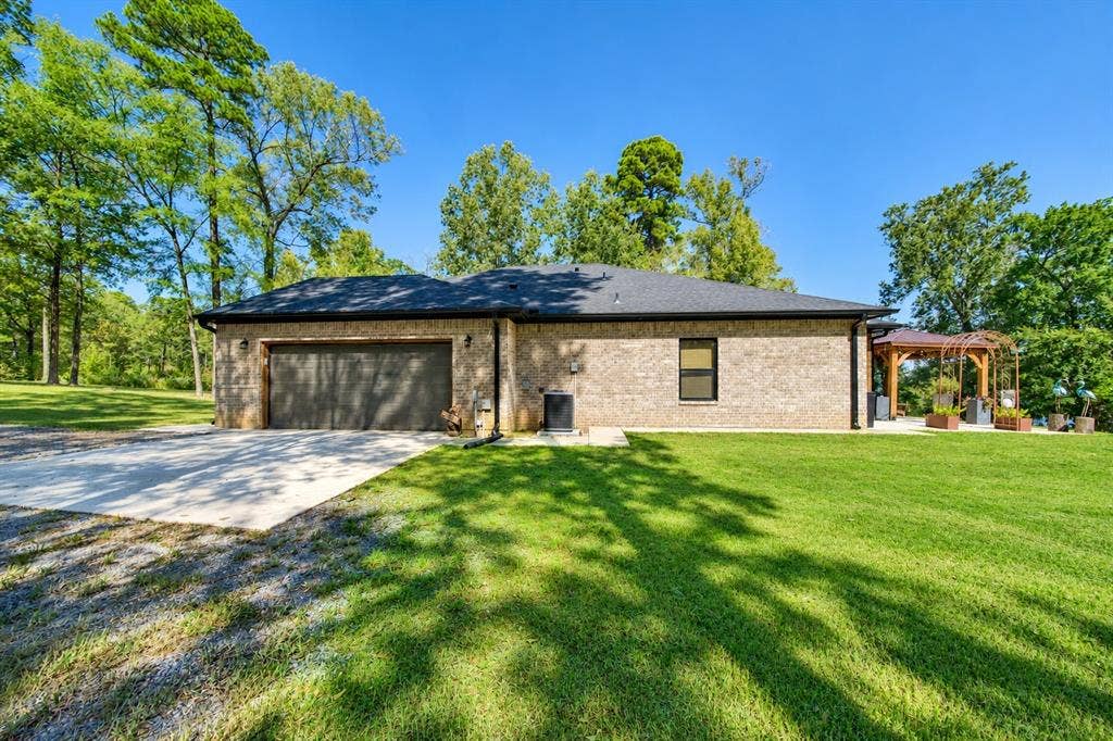 52 S Private Road 52416 N, Leesburg, TX 75451
