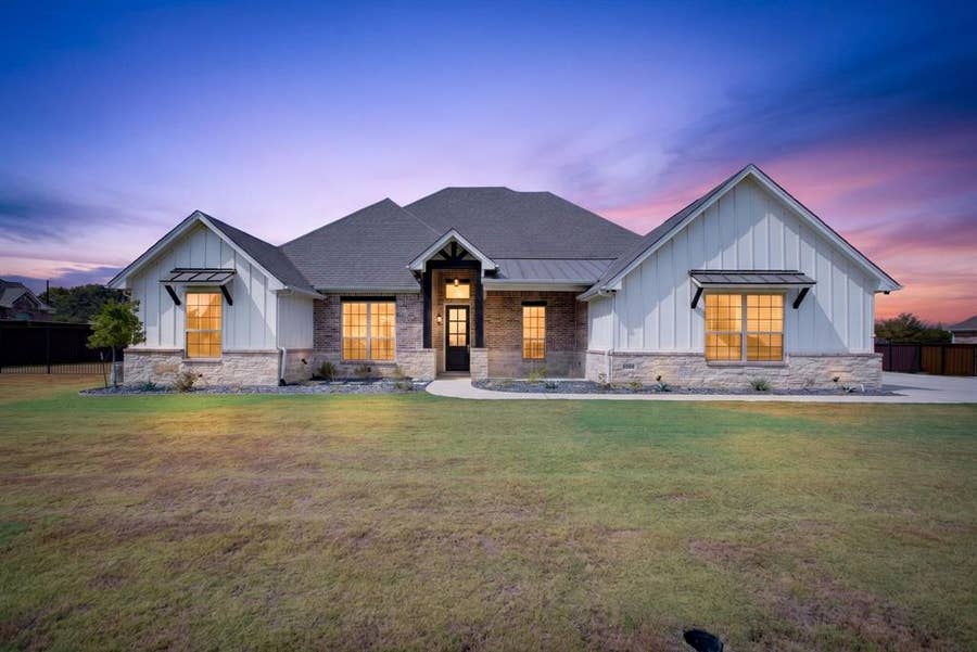 Property photo for 1009 Tobey Court, Aledo, TX