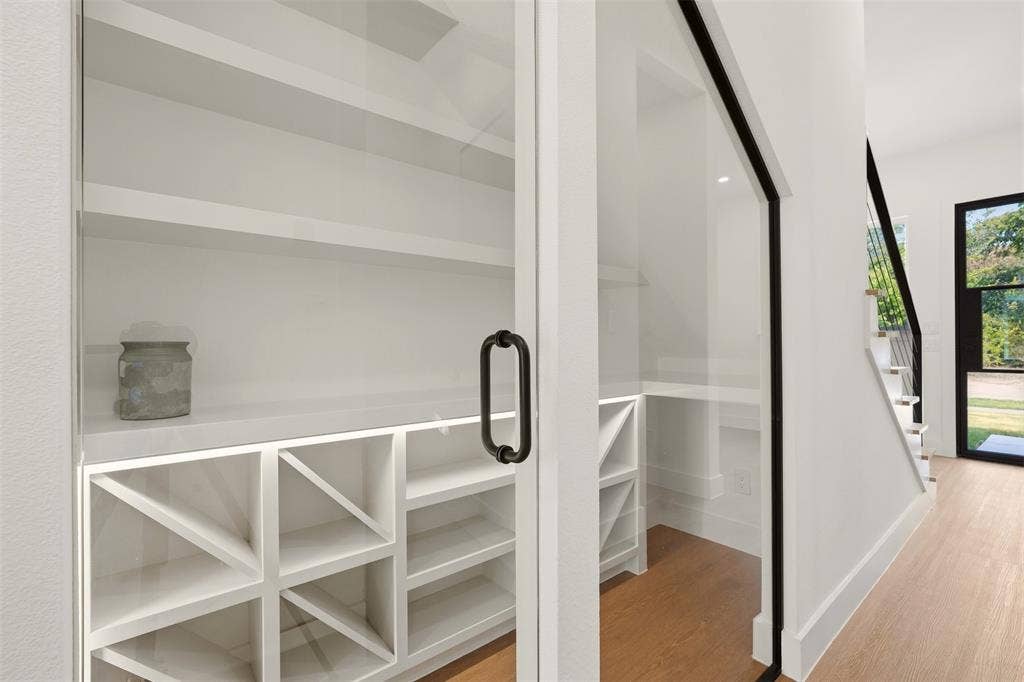 6911 Mohawk, Dallas, TX 75235 6911 Mohawk, Dallas, TX 75235