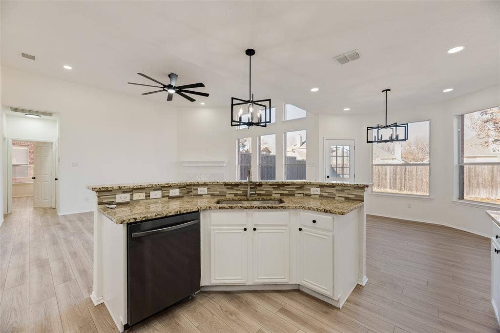 5828 Pine Ridge Boulevard, McKinney, TX 75070 5828 Pine Ridge Boulevard, McKinney, TX 75070