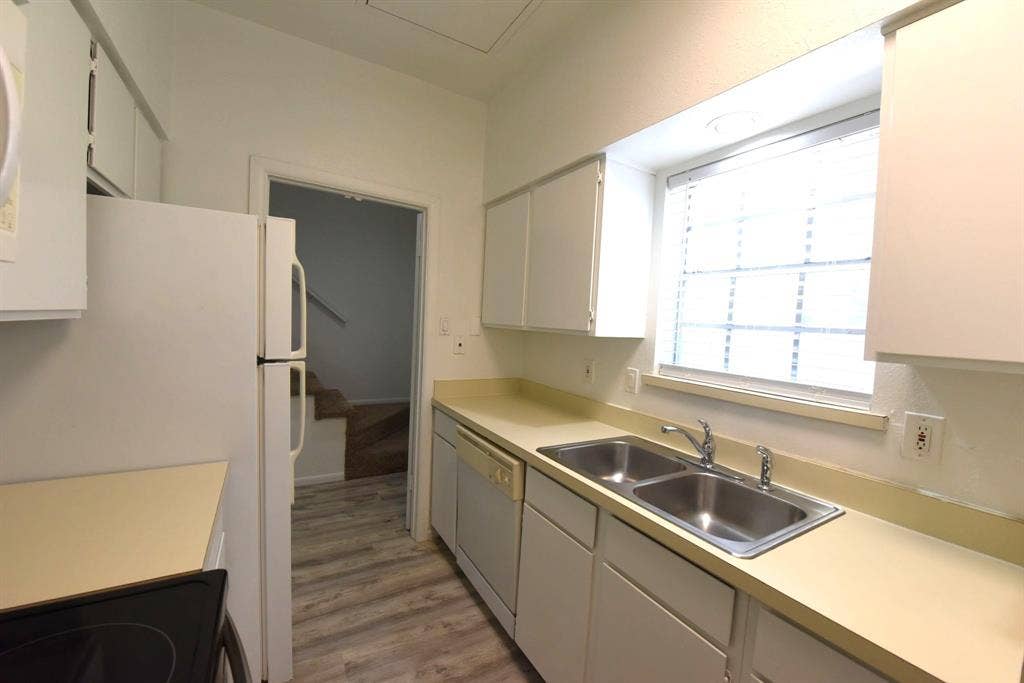 2727 Shelby Avenue, #M, Dallas, TX 75219 2727 Shelby Avenue, #M, Dallas, TX 75219