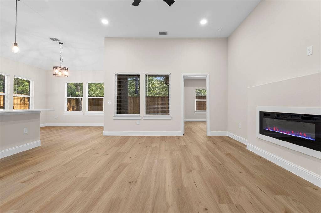 103 Cordoba Street, Payne Springs, TX 75156