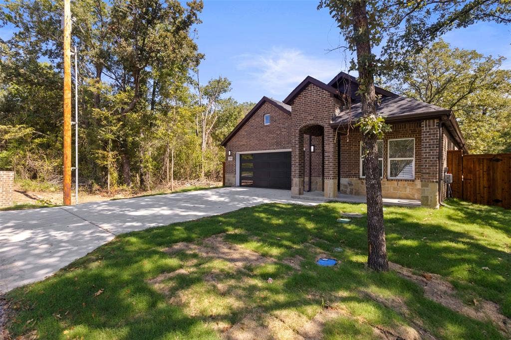 103 Cordoba Street, Payne Springs, TX 75156