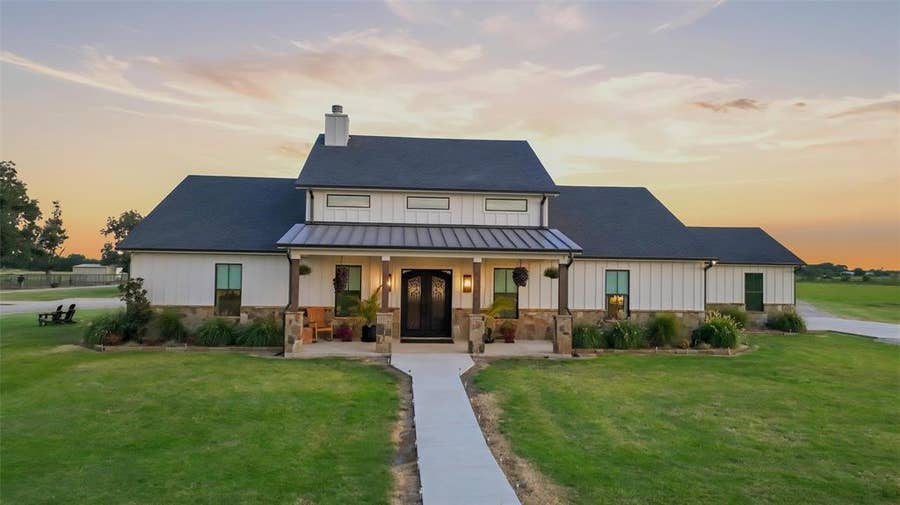 Property photo for 2334 E Blackjack Road, Pilot Point, TX
