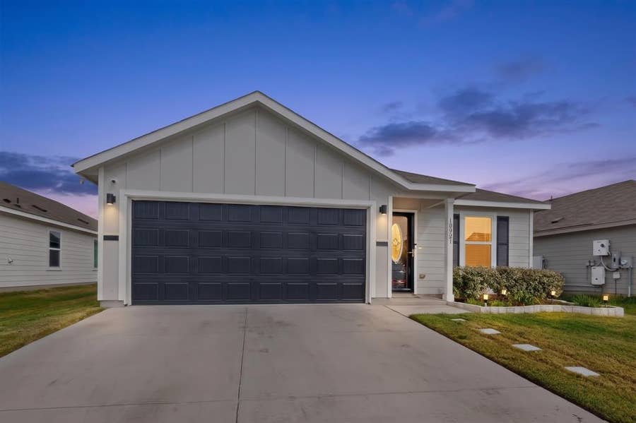 Property photo for 10021 Barasingha Drive, Fort Worth, TX