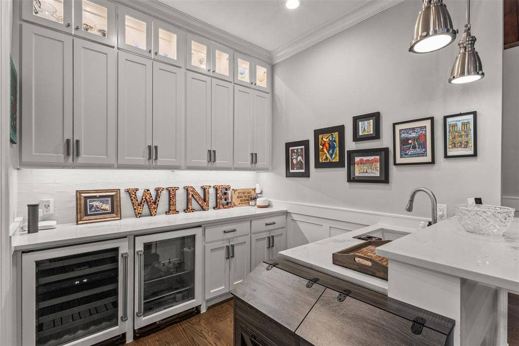 9030 Eustis Avenue, Dallas, TX 75218 9030 Eustis Avenue, Dallas, TX 75218