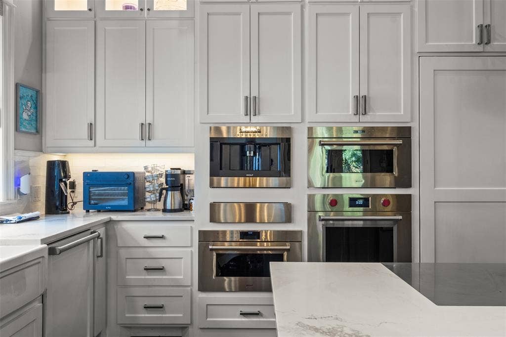 9030 Eustis Avenue, Dallas, TX 75218 9030 Eustis Avenue, Dallas, TX 75218
