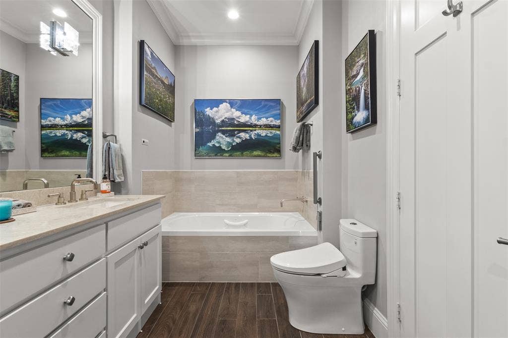9030 Eustis Avenue, Dallas, TX 75218 9030 Eustis Avenue, Dallas, TX 75218