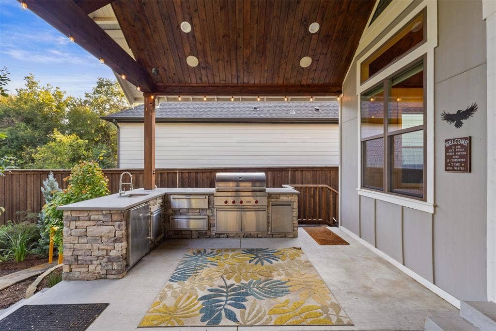 9030 Eustis Avenue, Dallas, TX 75218 Outdoor Kitchen