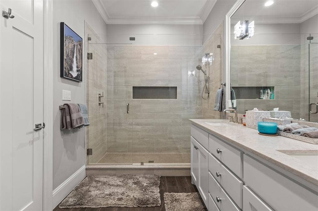 9030 Eustis Avenue, Dallas, TX 75218 9030 Eustis Avenue, Dallas, TX 75218