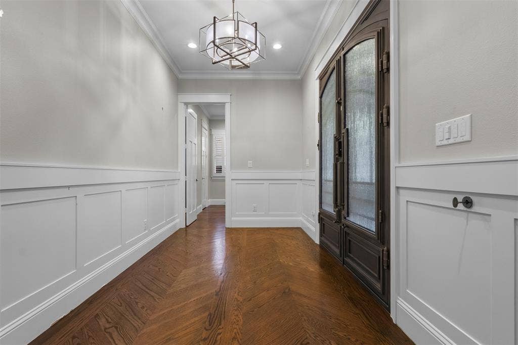 9030 Eustis Avenue, Dallas, TX 75218 9030 Eustis Avenue, Dallas, TX 75218